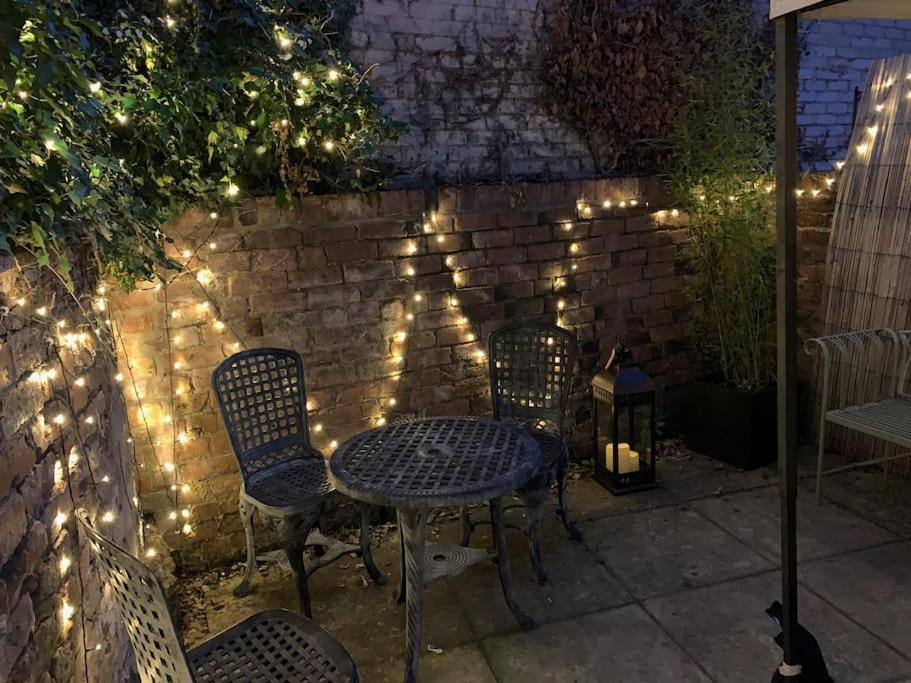 Charming Victorian Cottage Steps From Historic Chester - Free Parking エクステリア 写真
