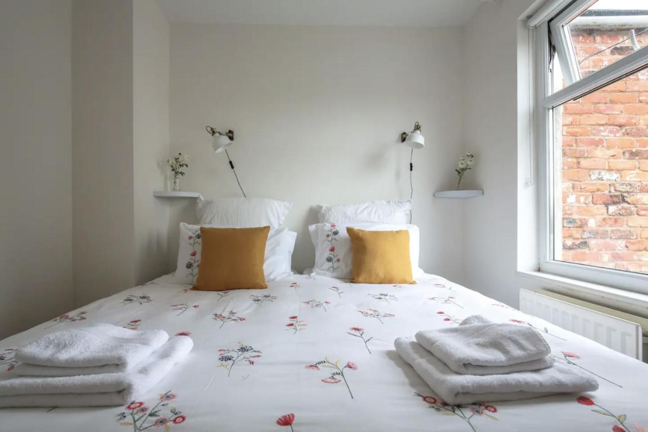 Charming Victorian Cottage Steps From Historic Chester - Free Parking エクステリア 写真